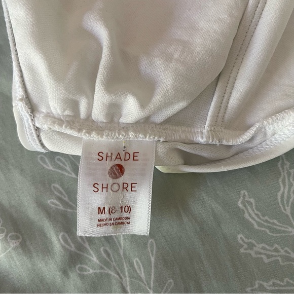 🌴GORGEOUS WHITE Shade & Shore Swim Suit - Picture 3 of 4
